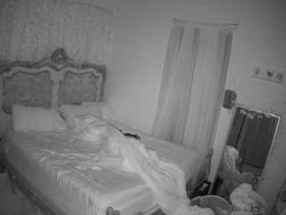 voyeurcam hornyhostel 03